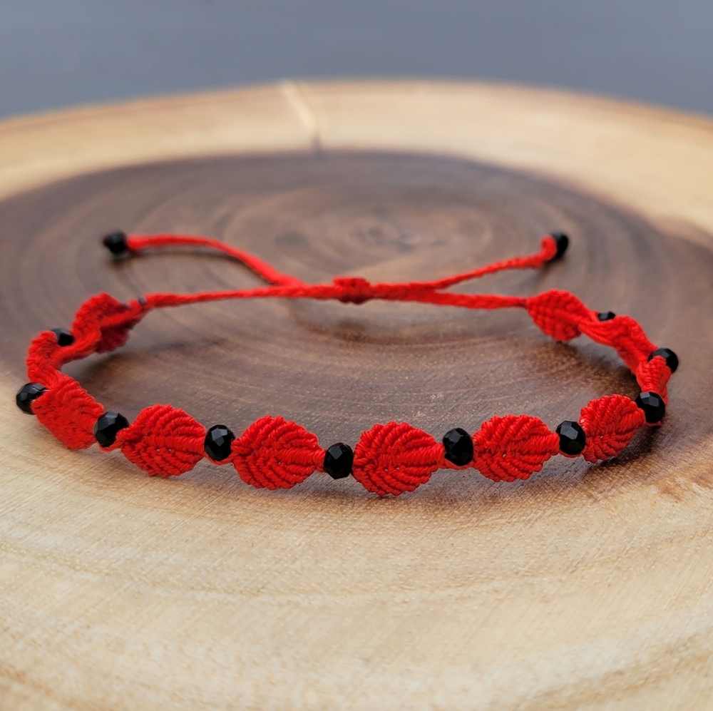 Friendship leaf Bracelet, Waterproof Macrame Bracelet, Adjustable Friendship.